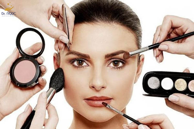 Sử dụng quá nhiều mỹ phẩm làm ảnh hưởng đến làn da mặt