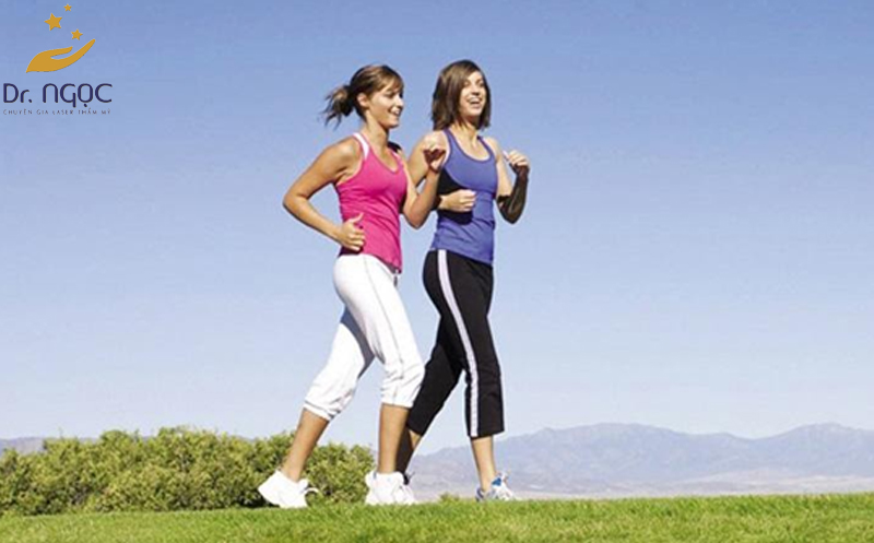 Luyện tập thể dục thường xuyên giúp bạn cải thiện tình trạng mỡ máu cao